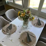 Nest Above The Lägenhet *