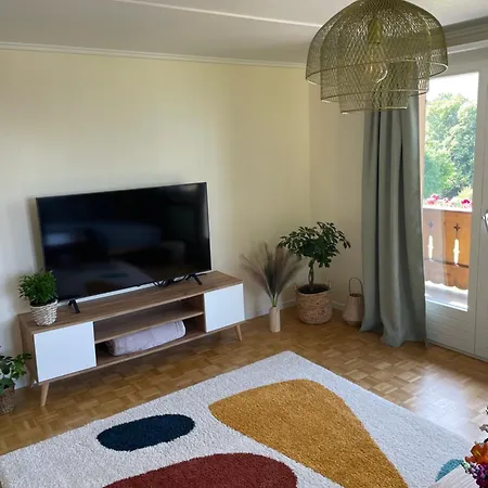 Daire Nest Above The